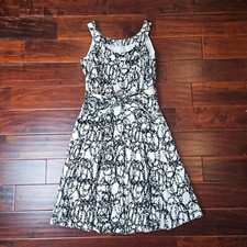 Calvin Klein Women's Sleeveless Size 4 Black & White Dress Lined Pleated W Belt