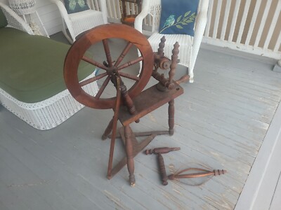VINTAGE ANTIQUE WOODEN SPINNING WHEEL With Parts Mahogany Or Cherry Wood