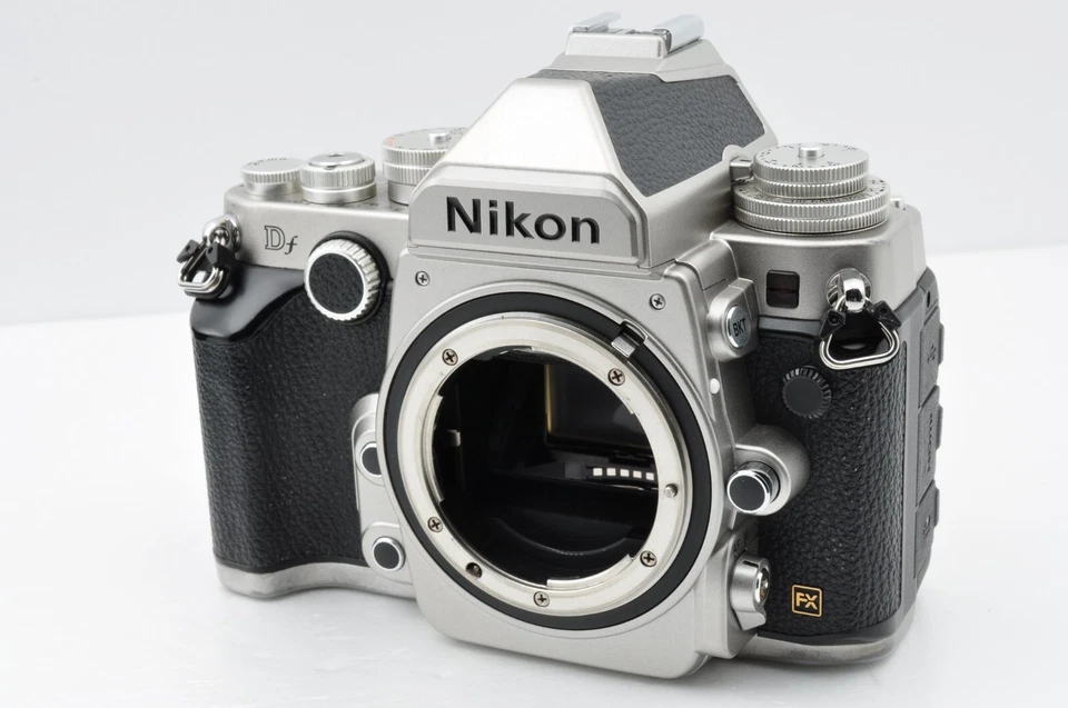 [Near Mint SC:25430 (17%)] Nikon Df 16.2MP DSLR Body Silver from Japan #2528 - Image 3 of 4