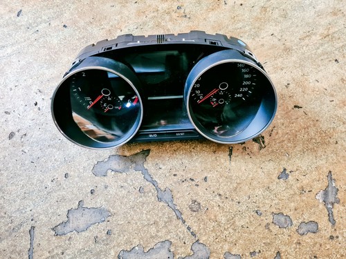 VW Polo 6C 1,4 77 KW  TDI Tacho Kombiinstrument 6C0920741C mit 145Tkm