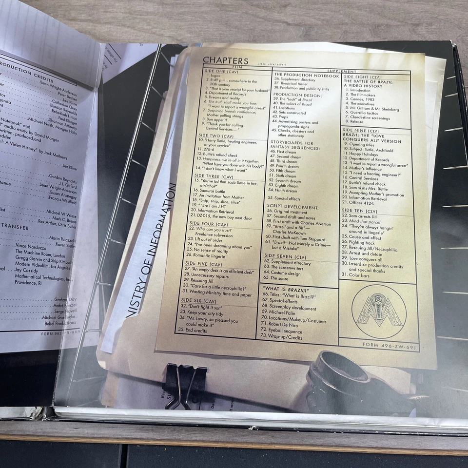 Brazil (Laserdisc Box Set, Criterion Collection Edition, 5-Disc Set) - Image 4 of 4