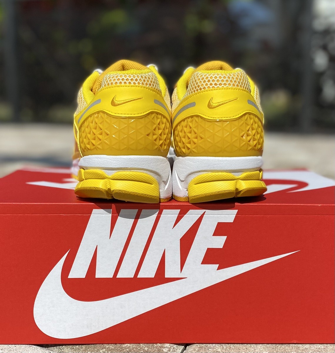 Nike Zoom Vomero PRM Yellow Strike Maize FJ4453 765 Men's Size