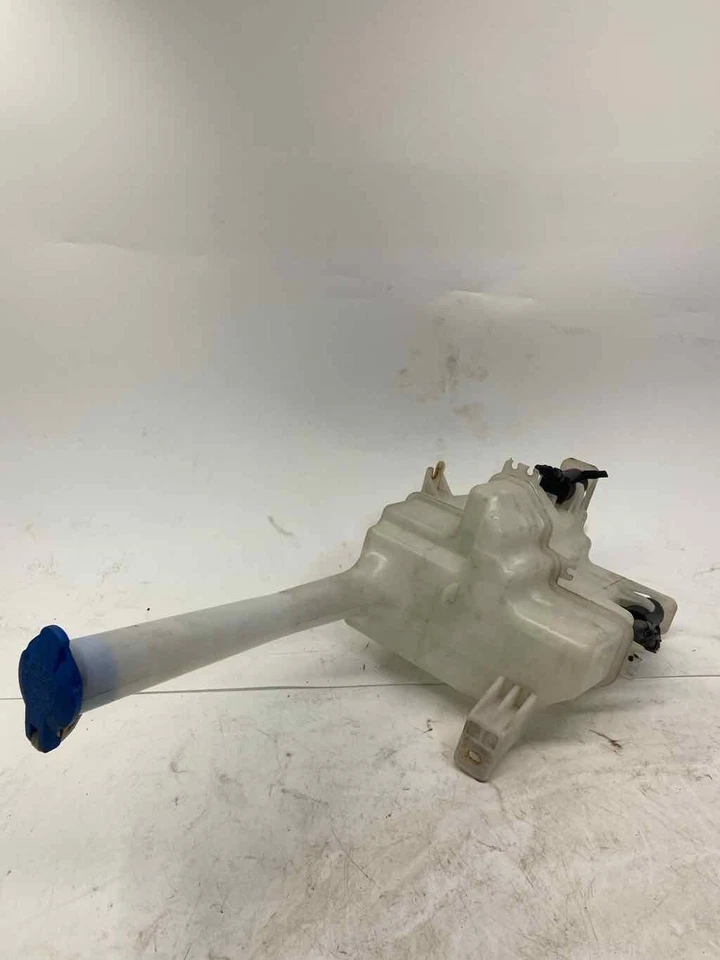 Used Washer Fluid Reservoir fits: 2013 Hyundai Tucson  Grade A - Image 2 of 4