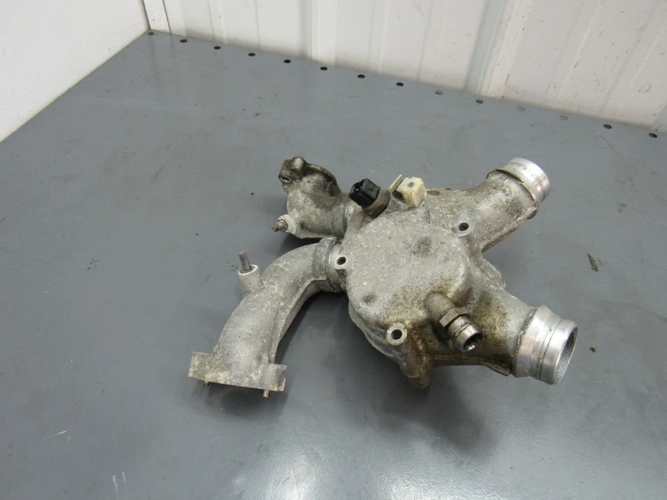 Carcasa termostato bmw m3 e90 e92 e93 2008-2013 oem Foto 2 de 4