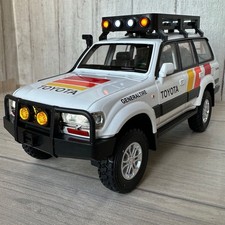 TOYOTA 1/24 Toyota Land Cruiser 80 White Toyota Land Cruiser LC80 Diecast Car