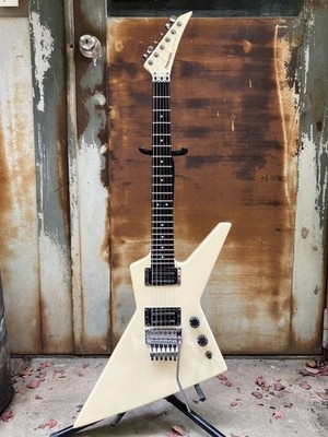 Fernandes BX-70 The Function Explorer Type Short Scale Guitar L Serial