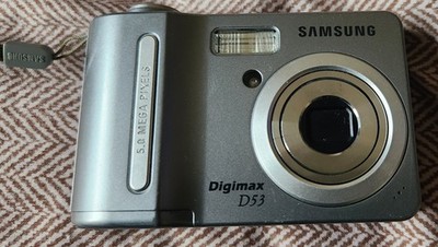   Samsung Digimax D53 5.0MP Compact Digital Camera