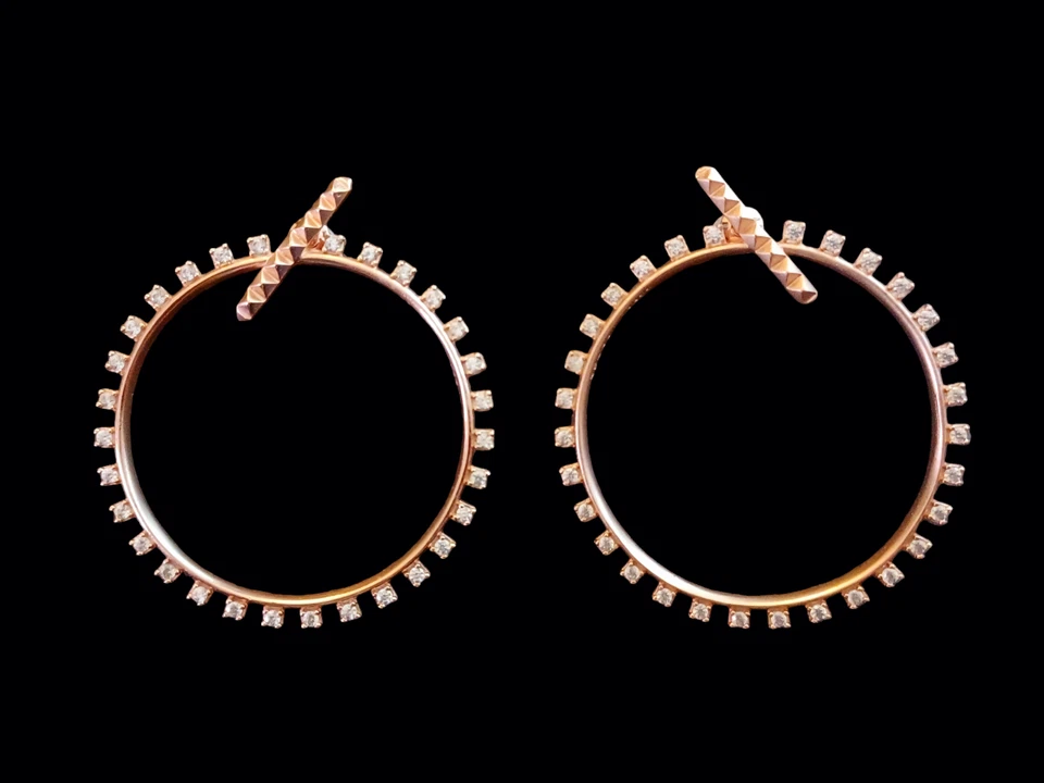 Pendientes de aro Kendra Scott Charlie Grace oro rosa circonita cúbica 2" de alto Foto 2 de 4