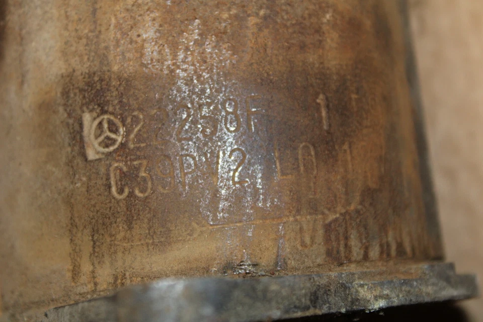 阿尔法·罗密欧 Giulietta 1900 2000 年原装 Lucas 发电机 22258F C39PV2 日期 1959 — 第 2/4 张图片