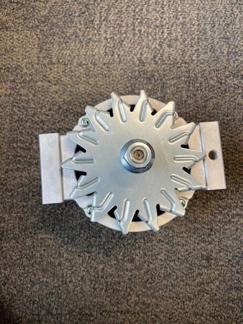 Alternador Mitsubishi AM1771 Diamond Gard sin escobillas, montaje de almohadilla, 12v, 160 A, 5 Foto 2 de 3