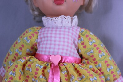 Vintage 1999 Irwin Kissy Kissy Baby Doll 14