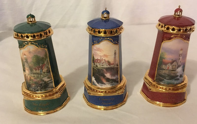 Lot Thomas Kinkade Seaside Reflections Illuminated Lighthouse  Ornaments.