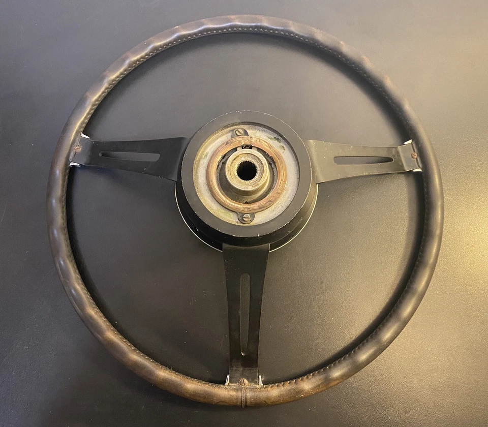 Кожаный руль BMW e9 02 Petri VDM от оригинального производителя e3 e9 CS CSL 2500 3.0 ti tii ti  - Изображение 2 из 2