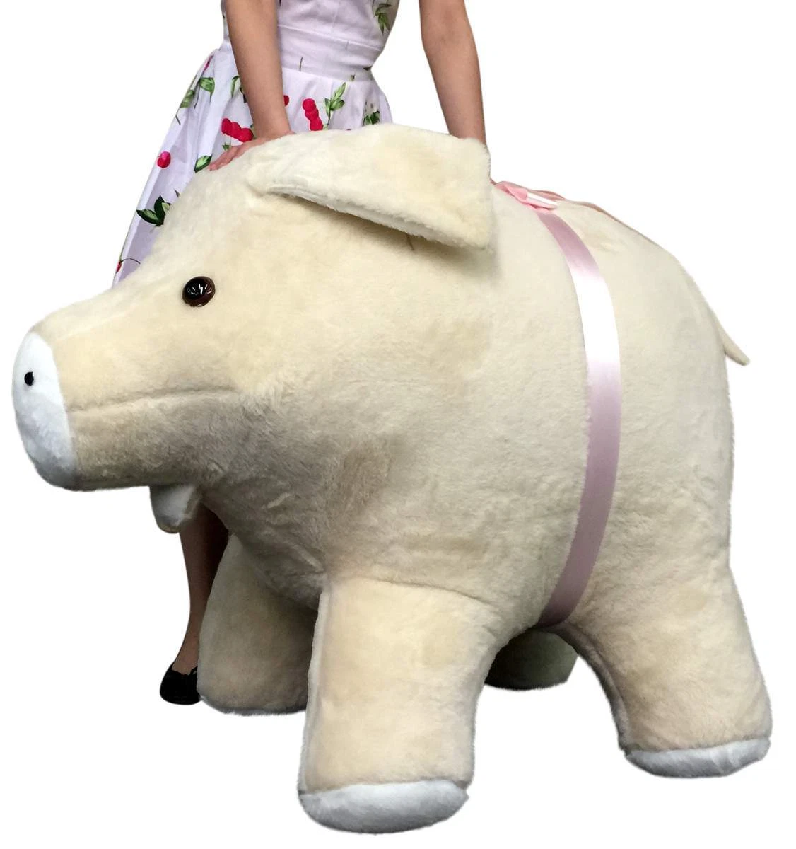 Giant 2024 stuffed pig