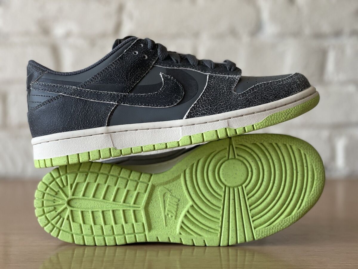 Nike Dunk Low Retro PRM Halloween 2022 Running GS Size 7Y Nike Dunk Low Retro PRM Halloween 2022 Running GS Size 7Y