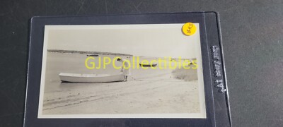 IHB VINTAGE PHOTOGRAPH Spencer Lionel Adams WOMAN WITH ROWBOAT ON BEACH