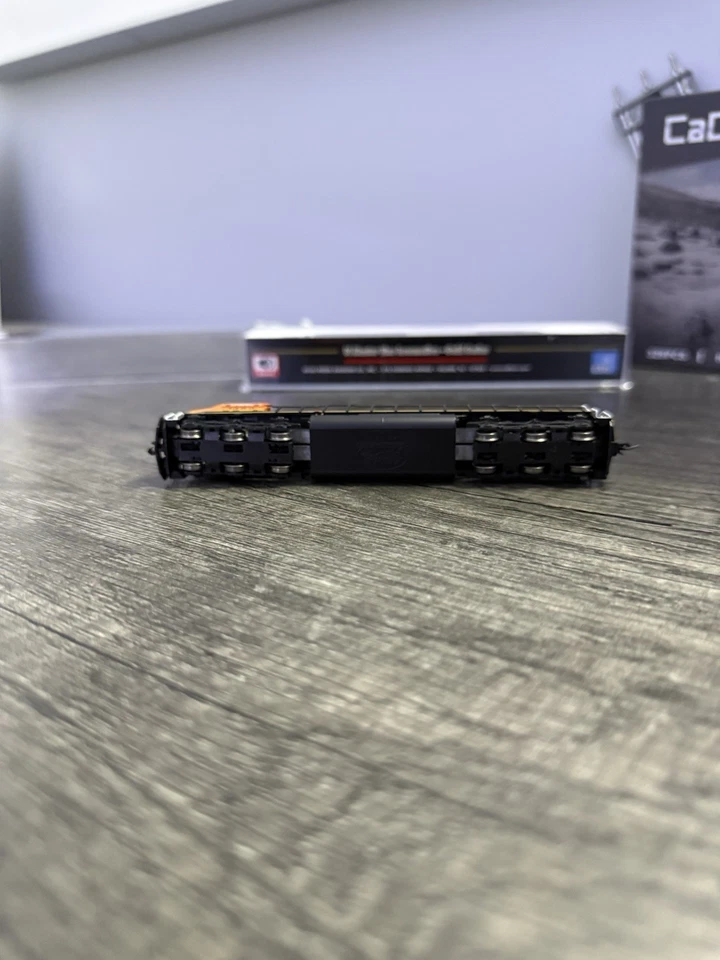 Atlas N Scale DCC Sound N Sd60M Locomotive BNSF 1452 Gold Series - Image 3 of 4