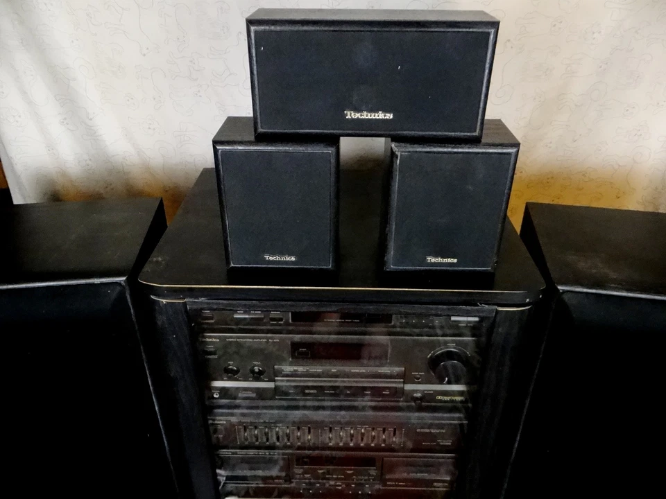 Sistema de rack Technics vintage, sintonizador receptor ecualizador de casete CD y gabinete 5d Foto 2 de 4