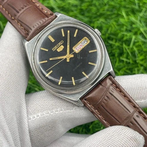 Vintage Seiko 5 Automatic Made in Japan Men’s Watch Day-Date 7009-8740