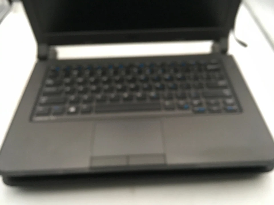 DELL LATITUDE 3350 - LOT OF 2 - FOR PARTS - INTEL I3 5TH GEN - 4GB RAM - READ-BB - Image 2 of 4