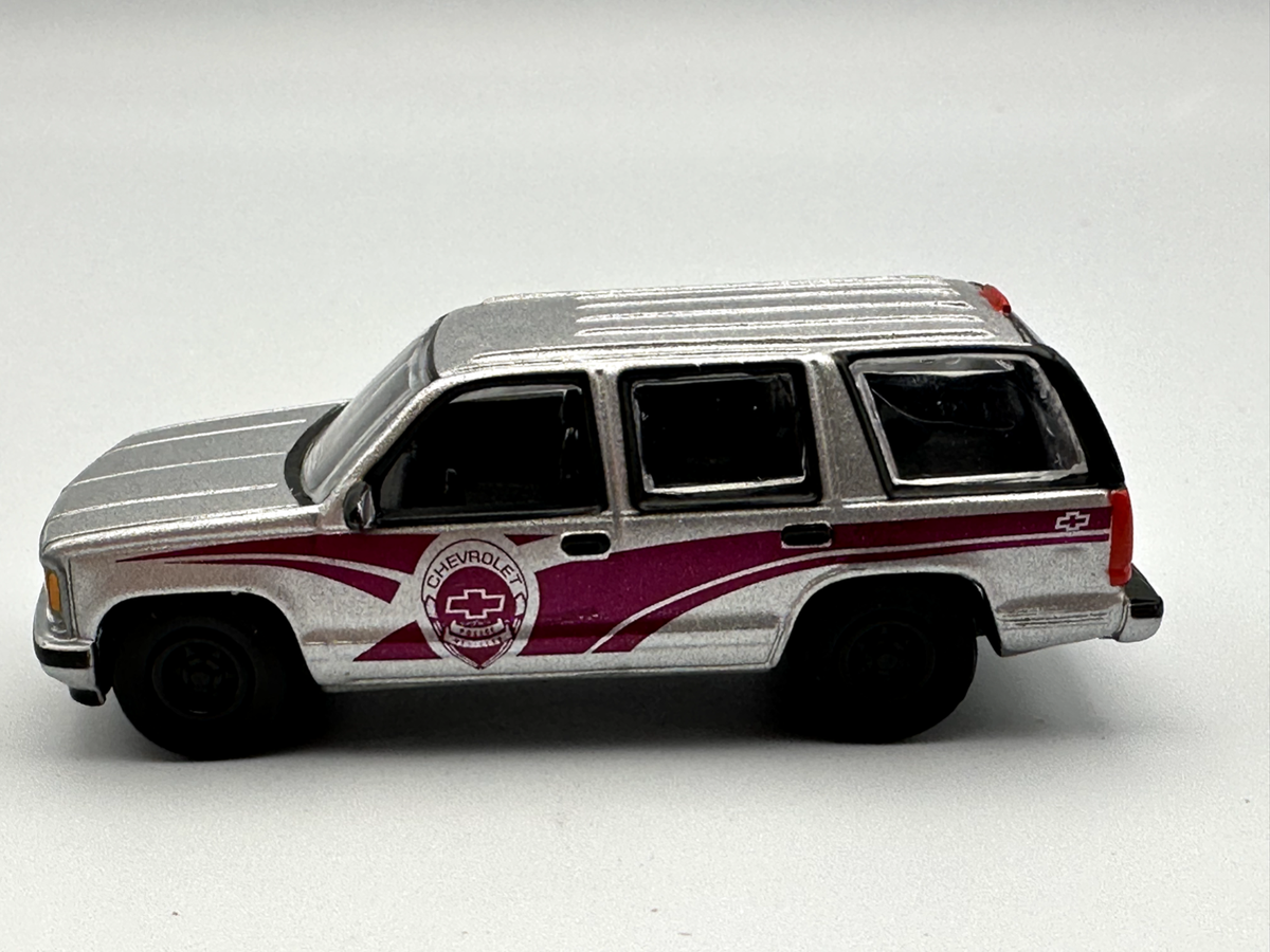 JOHNNY LIGHTNING AMERICAN BLUE 1997 CHEVY TAHOE, SILVER, 1