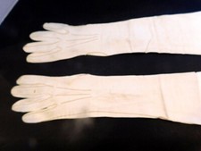 VINTAGE MARSHALL FIELD'S LADIES WHITE LEATHER UNLINED EVENING GLOVES SIZE 6.5