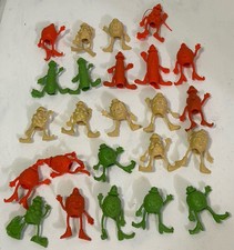 (24) Vintage MUNCH BUNCH Cereal Pencil Toppers Toys Figures Fruits Vegetables