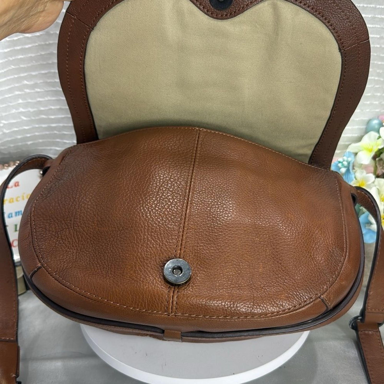 (E4) Banana Republic vintage Brown Leather U-Shaped Bojo Shoulder Crossbody Bag