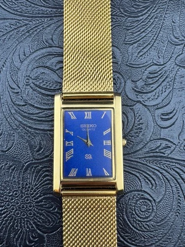 GOLD BLUE Vintage Seiko Slim Quartz Men’s Wrist Watch