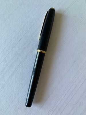 Pelikan Fountain Pen 14K Nib Used Nonwashable Crack on Cap