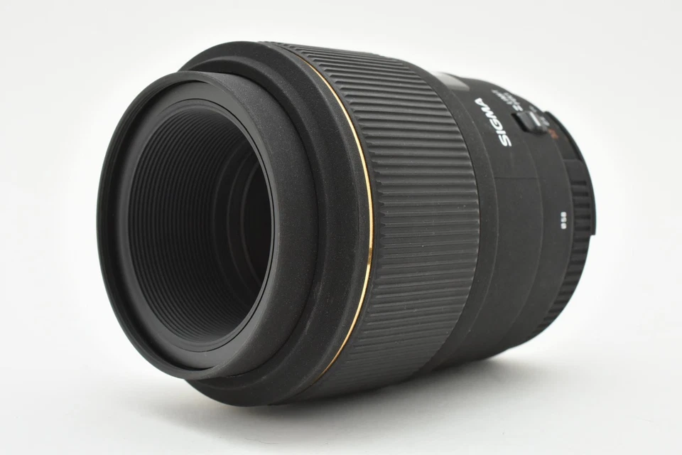 Sigma 105mm f/2.8 EX DG Macro Lens for Nikon "READ" w/Hood,Caps From Japan Y2158 - Image 2 of 4