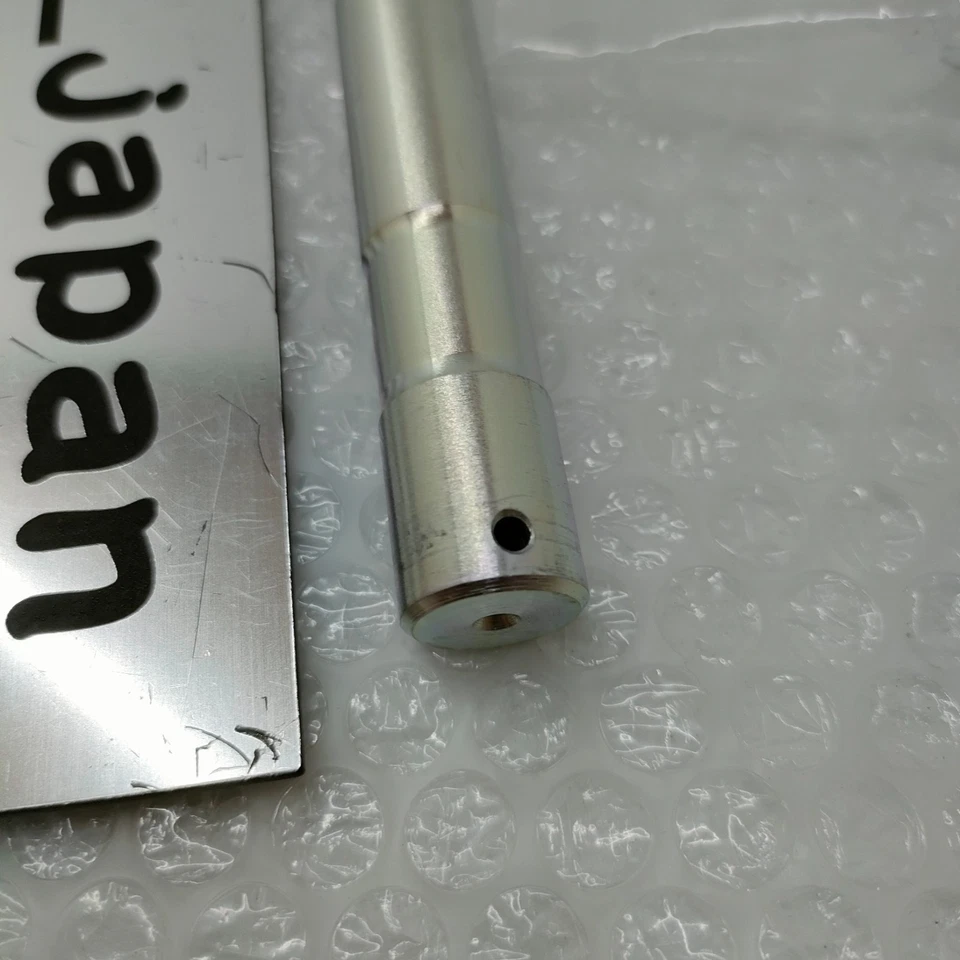 SOPORTE EJE CENTRAL HONDA GENUINO CB350 CL350 CB360 CL360 CB175 CL175 CB400F Foto 4 de 4