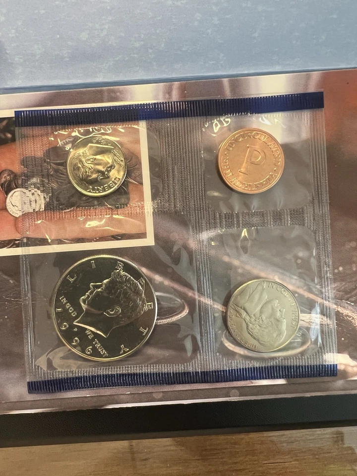 1996 US Mint Set- Original Packaging 10 Coins - 2 Coins Removed - Image 3 of 4