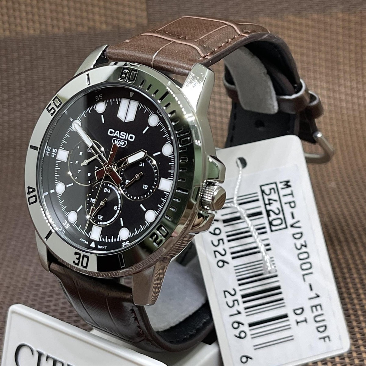Casio G-Shock MTP-VD300G-1E 45mm in Stainless Steel - US