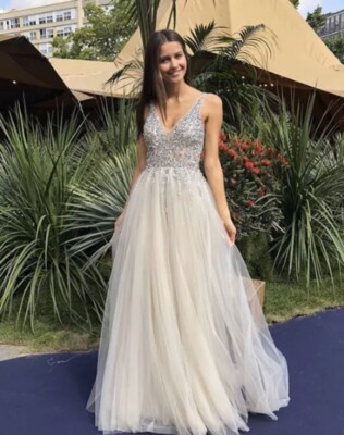 New V-Neck Sequin Embellished Sparkly Low Back A-Line Beach Wedding Dress Small | eBay New V-Neck Sequin Embellished Sparkly Low Back A-Line Beach Wedding Dress Small | eBay