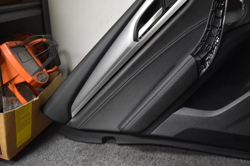 ЛЕВАЯ ВНУТРЕННЯЯ ДВЕРЬ BMW X3 ОТ ОРИГИНАЛЬНОГО ПРОИЗВОДИТЕЛЯ - Изображение 2 из 4