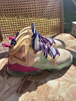 Nike LeBron 19 EP Valentine's Day Size Men 8.5, Used Good Condition