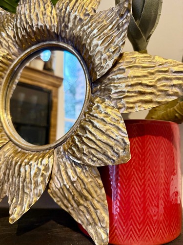 Vintage Style Gold Sun Flower Mirror 44cm Home Decor Antiqued Gold Hallway - Picture 2 of 8