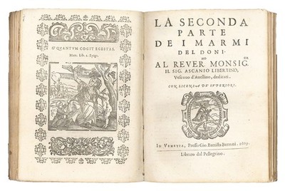 Der Marmor des akademischen Pilgergeschenks, d.h. eingeführte Überlegungen zu machen