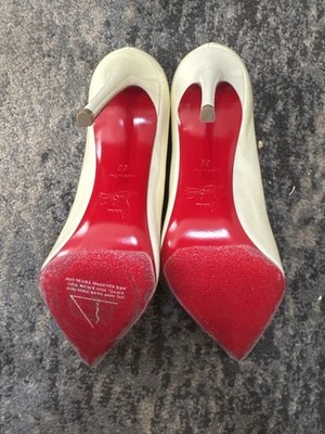 Christian Louboutin Beige Patent Leather Stiletto Pumps Red Sole Women's Size 39