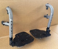 Pair of Quickie RXS Manual wheelchair footrest Leg Rest Pair Youth Pediatric