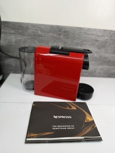 Magimix Nespresso Mini - Rubinrot M115. Pod Kaffeemaschine. funktionstüchtig.