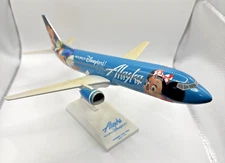 ALASKA  AIRLINES  737-900 DISNEY  1:130 DESK MODEL SKYMARKS