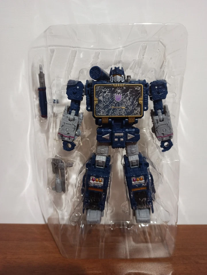 Hasbro Transformers Soundwave Voyager Class Siege War For Cybertron Generations - Immagine 4 di 4