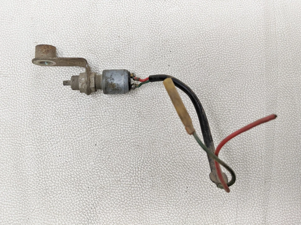 59-69 Honda CA100 CA102 CA105T CM91 CT200 CT90 Rear Brake Switch & Bracket Asy - Image 4 of 4