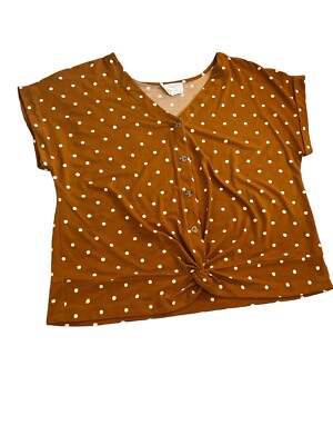 Flower & Feather Womens 1X Gold Polka Dot Short Sleeve V-Neck Blouse  Twist