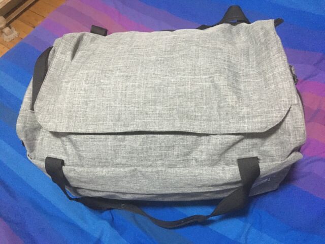 Herschel Supply Company Outfitter Duffel Bag Duffle Large 70L Grey Canvas BNWT