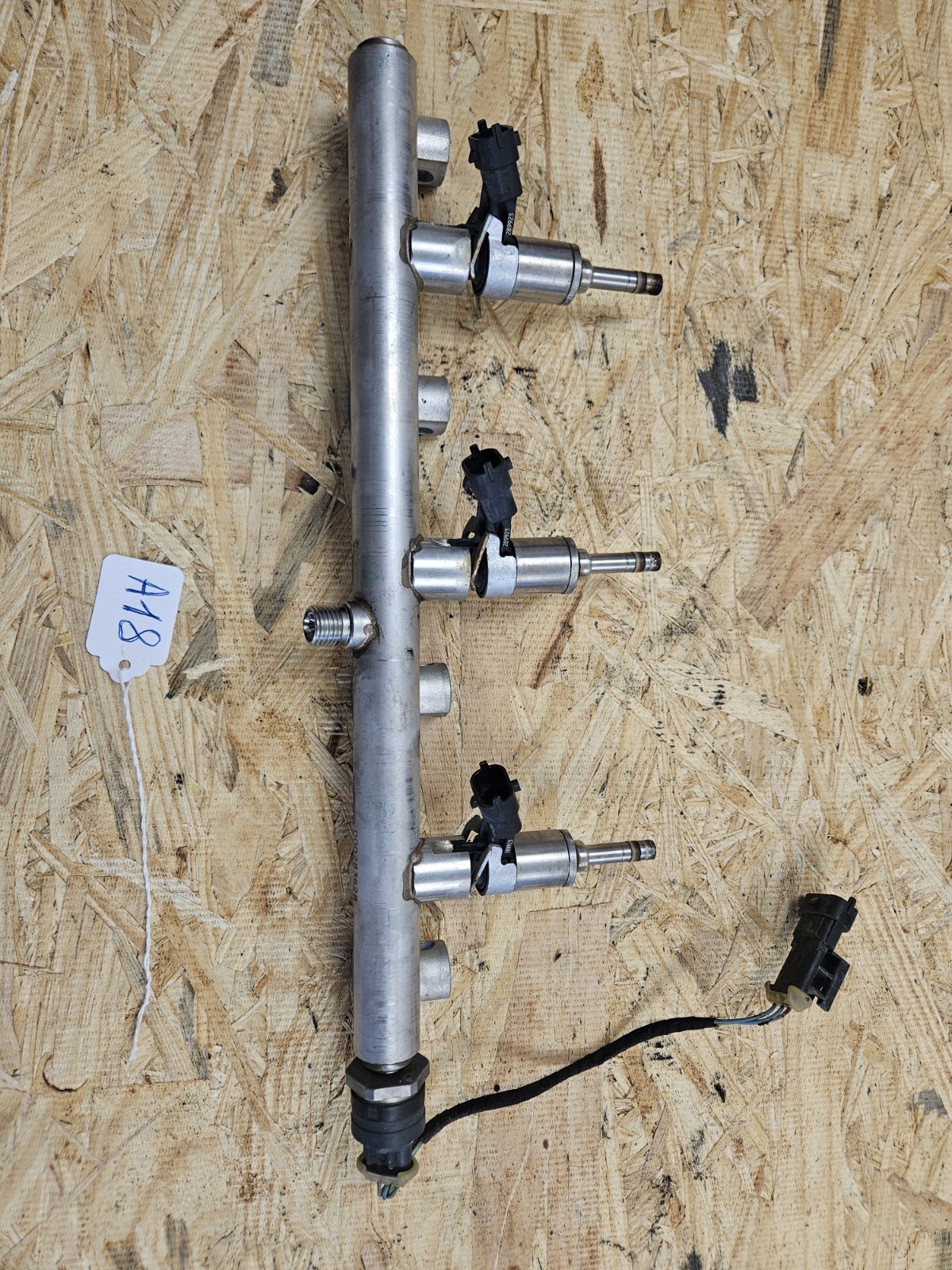 Maserati Ghibli 2014 Fuel rails Set P/N 289923