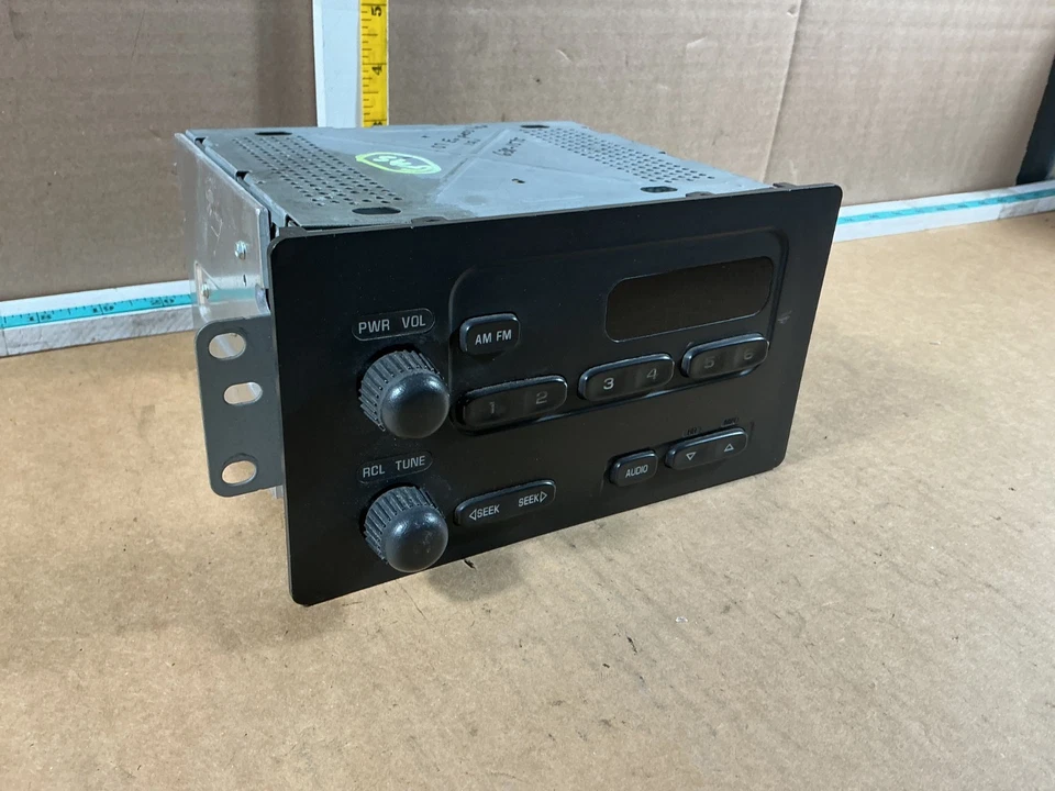 Receptor de radio de equipo de audio Chevrolet Express 1500 2003-2007 15131157 Foto 3 de 4
