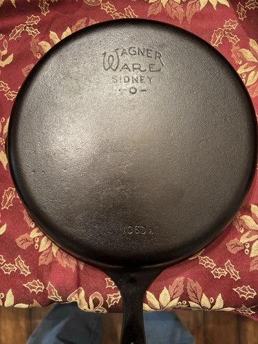 1935-1957 Wagner no. 10 Cast Iron Skillet
